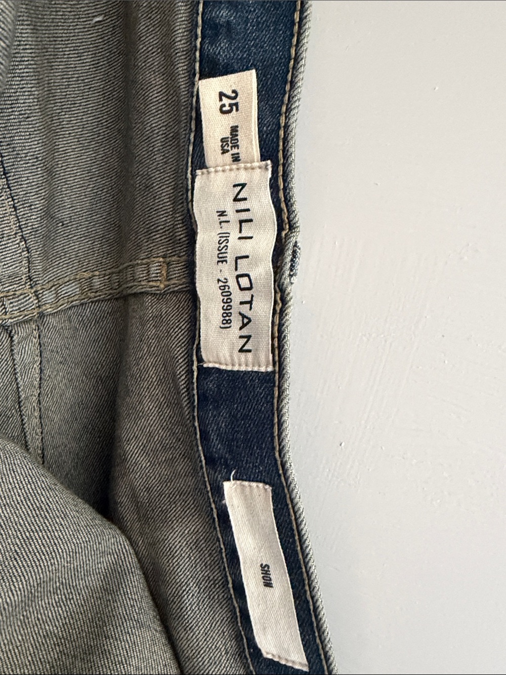 Nili Lotan Shon Jeans - Barrel Horsehoe Leg in Classic Denim Wash - NWT Size 25 - Picture 6 of 9